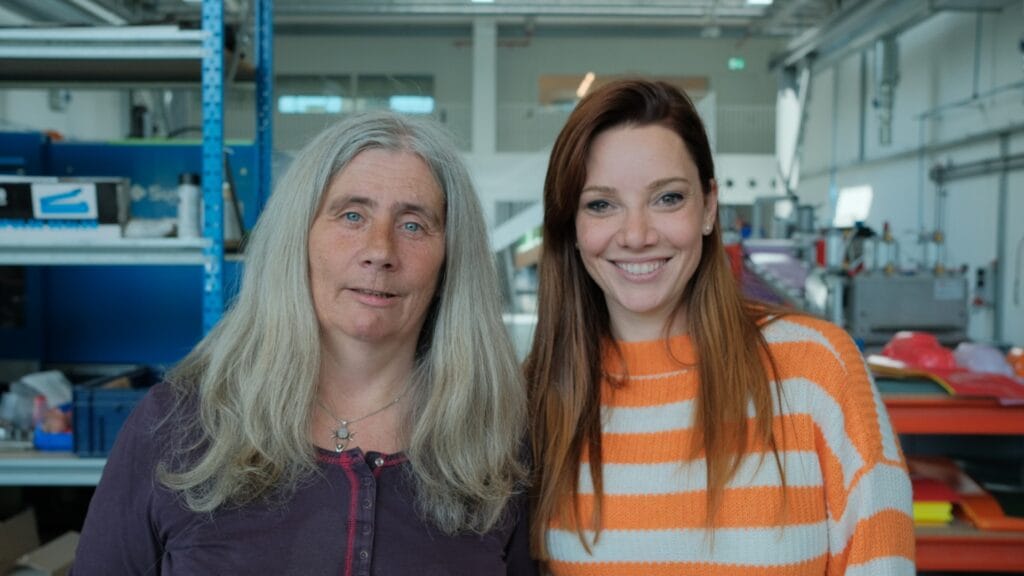 Foto met Links Inge - Rechts Nathalie